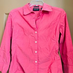 Woman’s shirt shirt sleeve